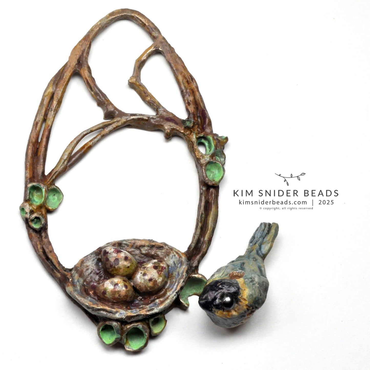 Nest focal with chickadee bead