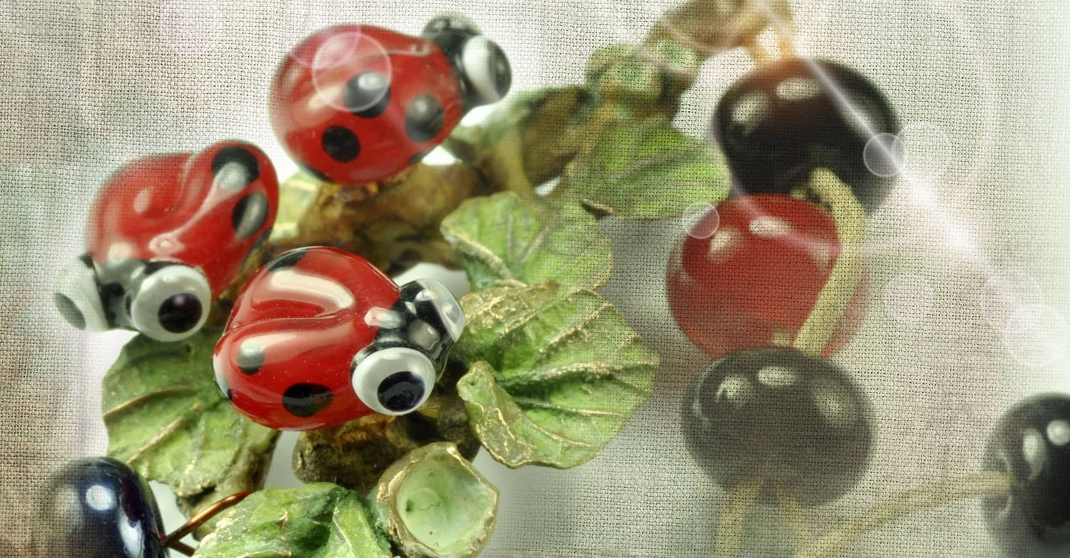 Kim Snider Beads ladybug focal banner - welcome