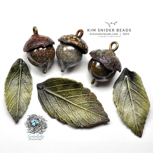 3 Acorn & 3 leaf beads